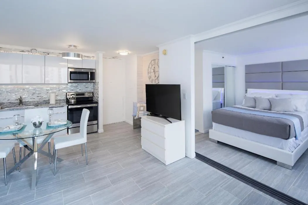 Waikiki Banyan Modern One Bedroom Free Parking Honolulu